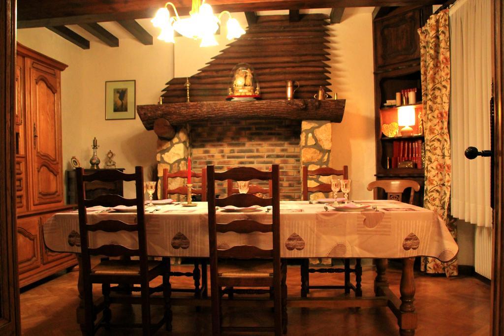 La Maison Des Chats Saint-Mary-le-Plain Екстериор снимка