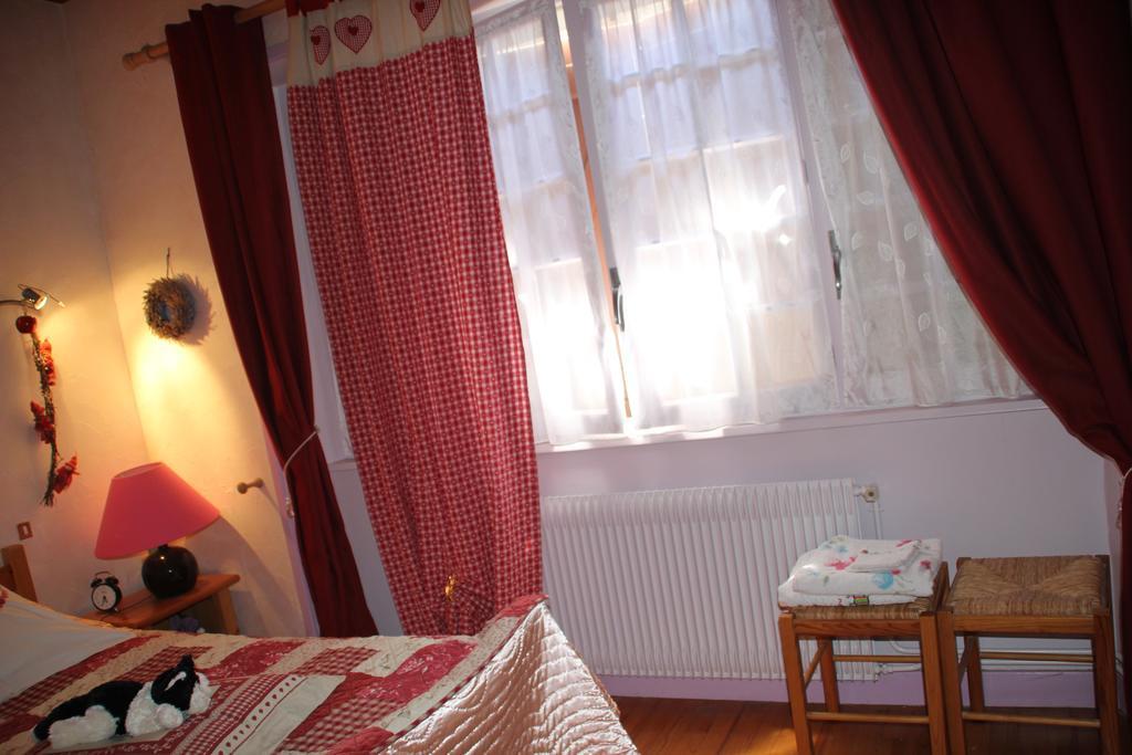La Maison Des Chats Saint-Mary-le-Plain Екстериор снимка